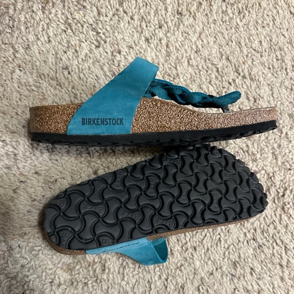 Birkenstock Gizeh Sandals - Picture 2 of 5